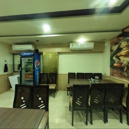 Kingsway Hotel And Restaurant Ajmer Dargah 350 Meter Buitenkant foto