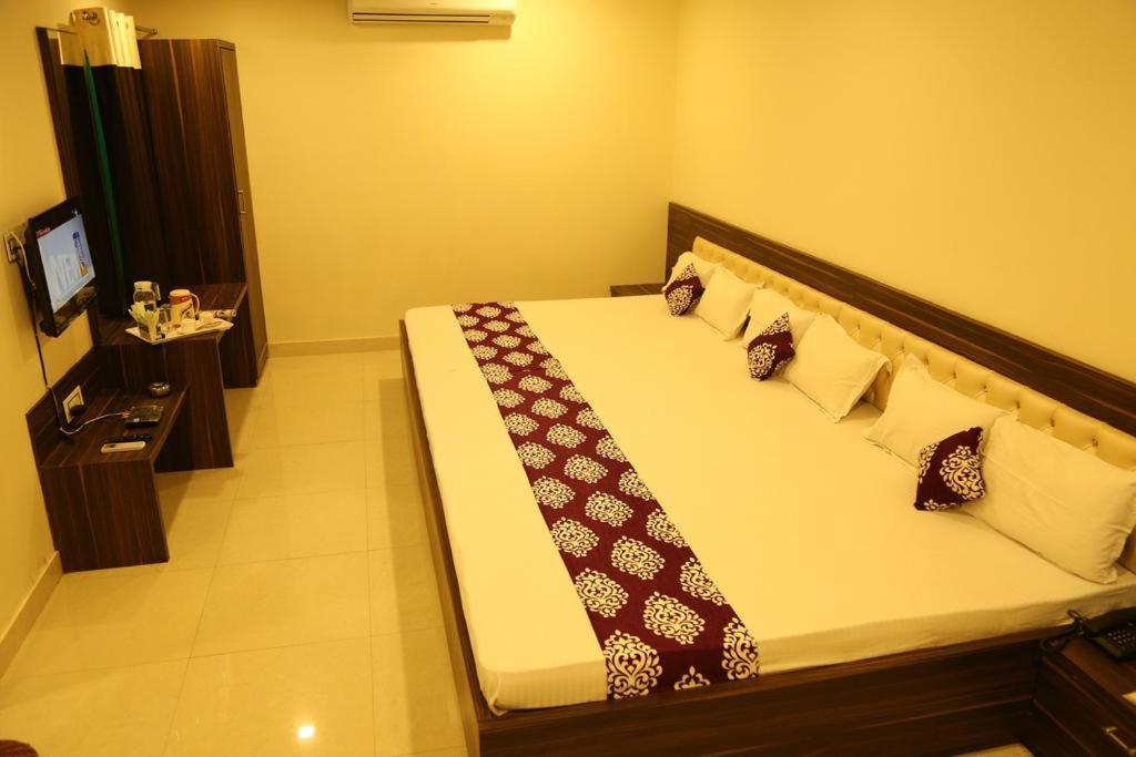 Kingsway Hotel And Restaurant Ajmer Dargah 350 Meter Buitenkant foto