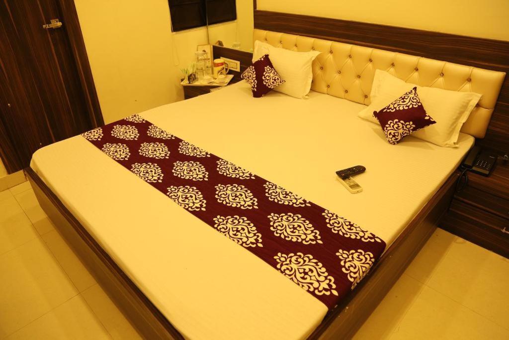Kingsway Hotel And Restaurant Ajmer Dargah 350 Meter Buitenkant foto