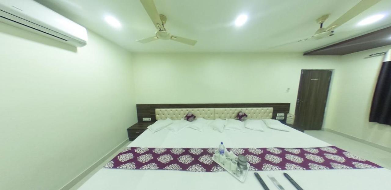Kingsway Hotel And Restaurant Ajmer Dargah 350 Meter Buitenkant foto