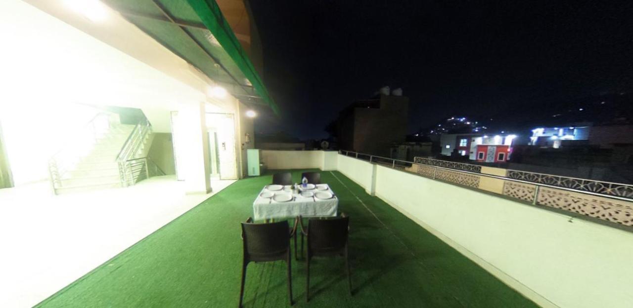 Kingsway Hotel And Restaurant Ajmer Dargah 350 Meter Buitenkant foto