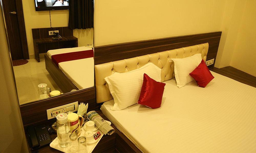 Kingsway Hotel And Restaurant Ajmer Dargah 350 Meter Buitenkant foto