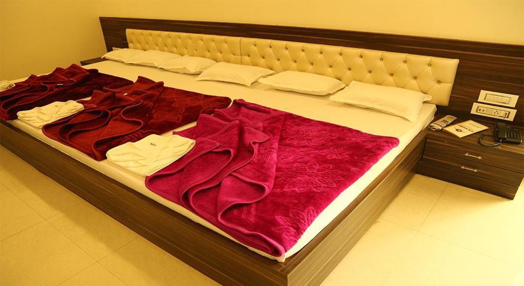 Kingsway Hotel And Restaurant Ajmer Dargah 350 Meter Buitenkant foto