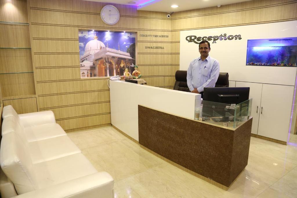 Kingsway Hotel And Restaurant Ajmer Dargah 350 Meter Buitenkant foto